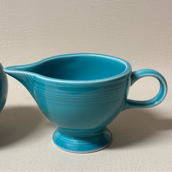 Vintage Fiesta Sugar and Creamer Set in Original Medium turquoise Glaze - Picture 4 of 7